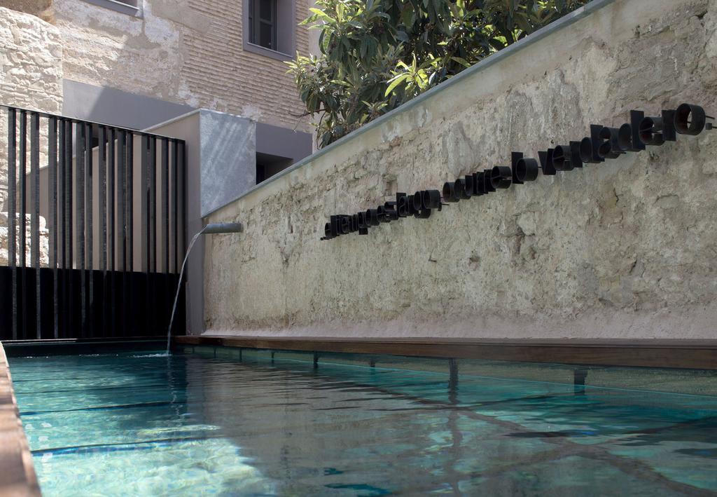 Caro Hotel Valencia Eksteriør bilde The swimming pool